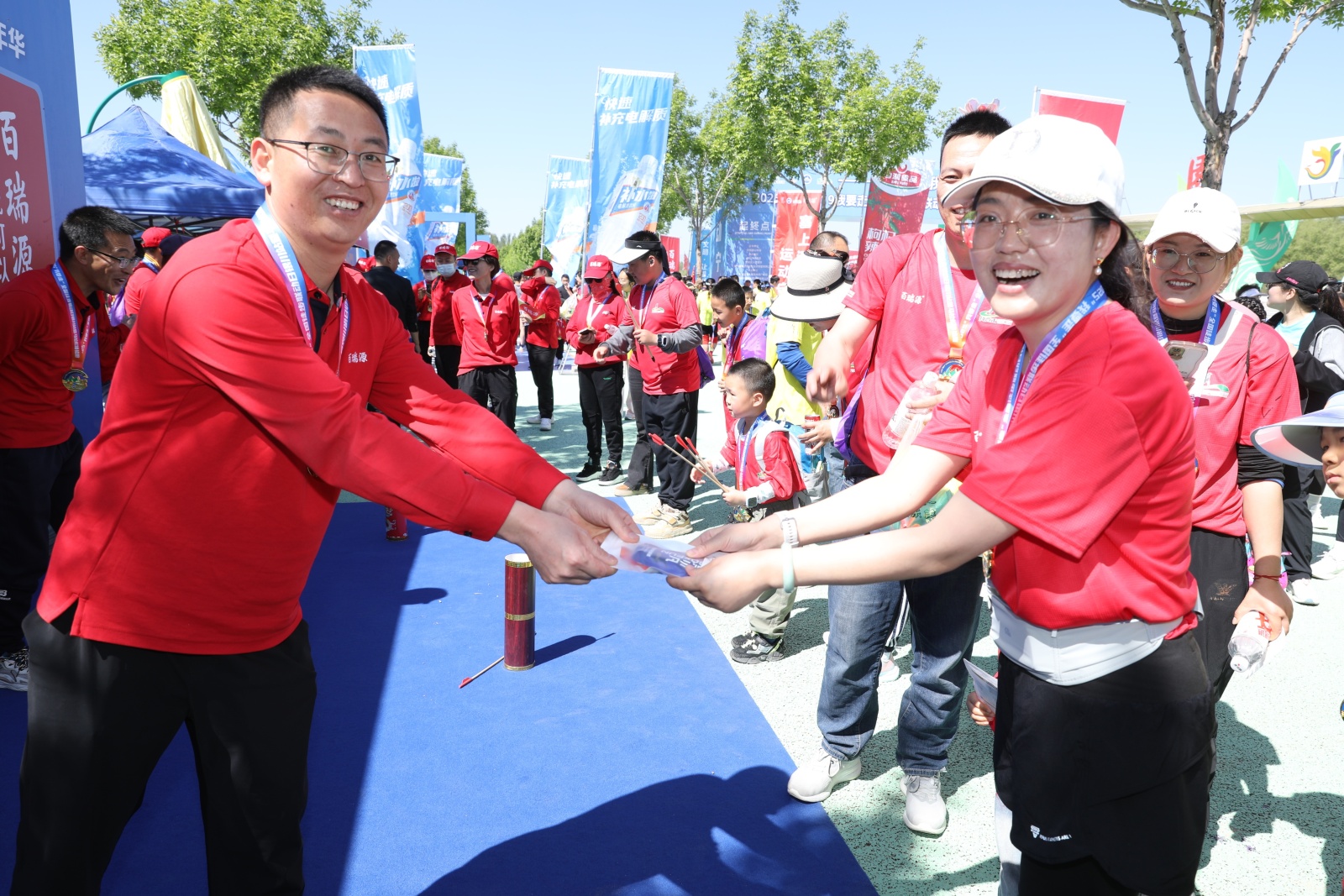 1747193786208619.jpg 11428816.jpg